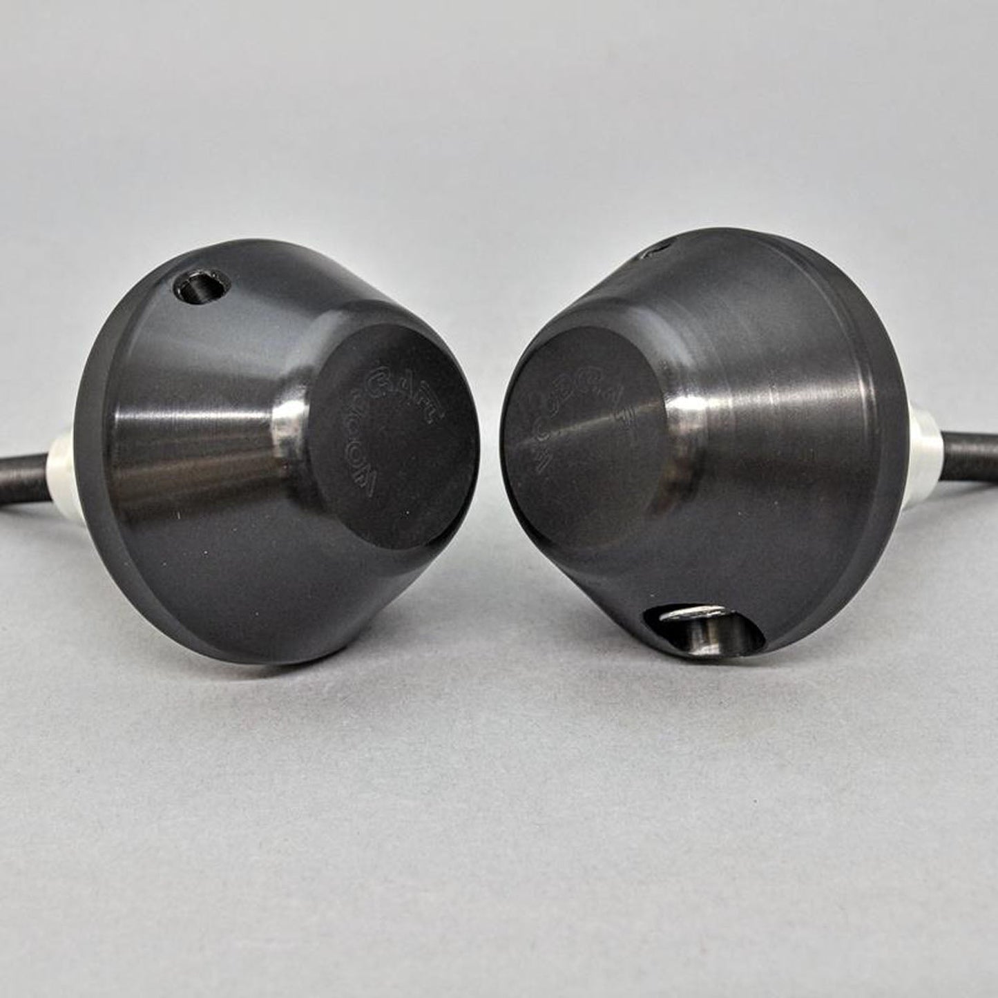 WOODCRAFT DUCATI MONSTER 696/796/1100 FRAME SLIDER KIT WITH DOMED PUCKS. SKU: 50-0660STD-15