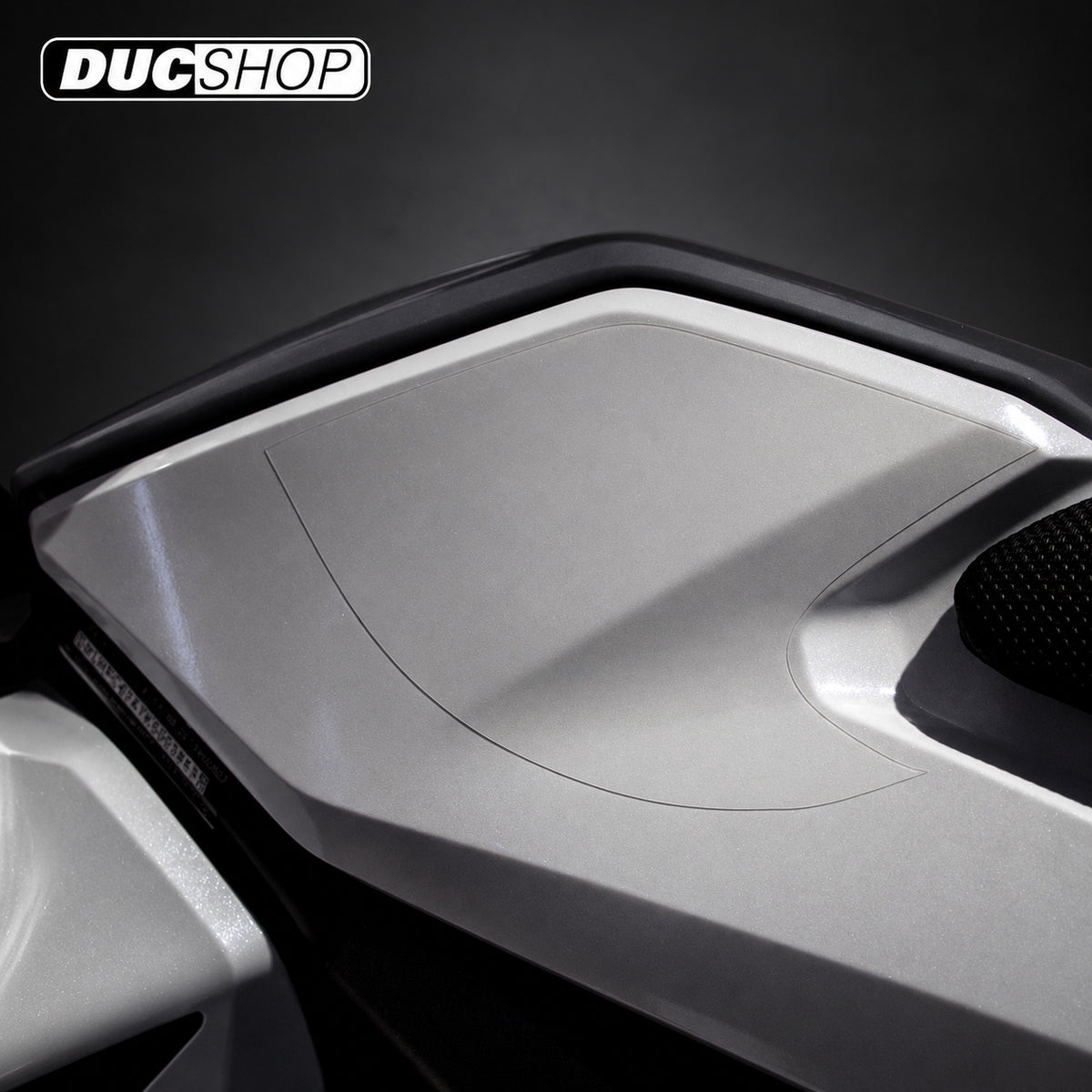 R&G Racing Second Skin Tank Protection (2-piece) for the Triumph Daytona 675 '06-'12 / Street Triple 675/675 R/765 S/765 RS/765 R/660/660 S/RX/RS/R '07-'12 | Radiator & Oil Cooler Guards | ducshop.com