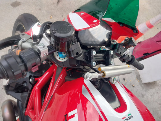 WOODCRAFT DUCATI MONSTER 1200R 2016-19 FRONT MOUNT 35MM ECCENTRIC ADAPTER PLATE W/STEERING DAMPER MOUNT, BLACK BARS. SKU: 12-36630D
