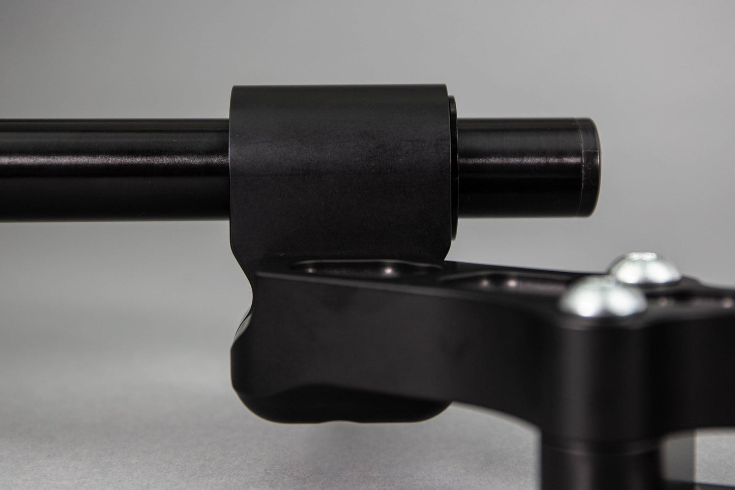 WOODCRAFT DUCATI MONSTER 821 '14-17 FRONT MOUNT 35MM ECCENTRIC ADJUSTABLE ADAPTER PLATE. SKU: 12-36631