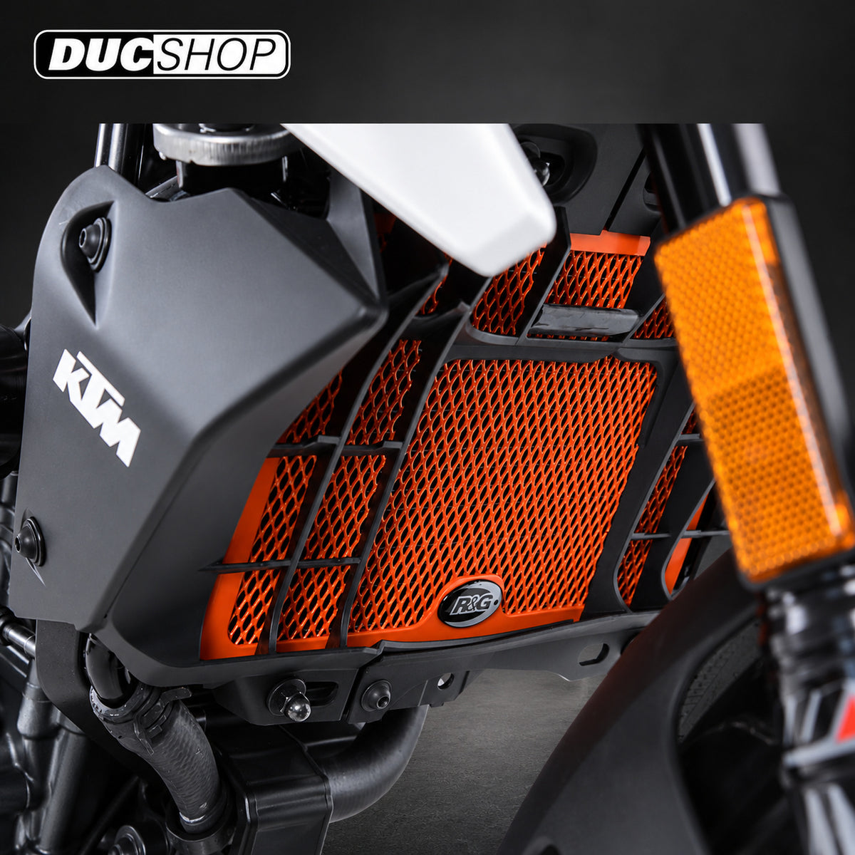 R&G Racing Radiator Guard for the KTM 125 Duke '10-'22 / 200 Duke '11-'21 | Radiator & Oil Cooler Guards | ducshop.com
